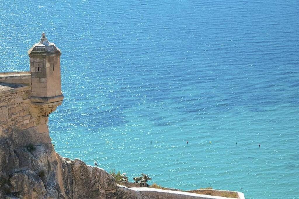 Espacioso Y Centrico Piso Con Zona Chill-Out Аликанте Екстериор снимка