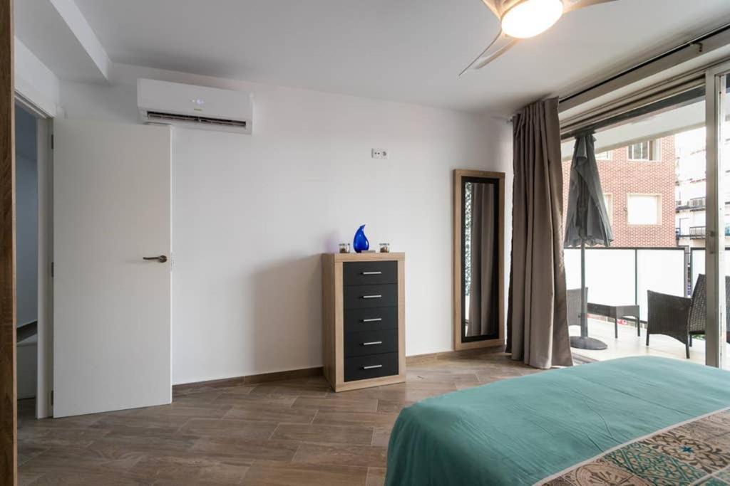 Espacioso Y Centrico Piso Con Zona Chill-Out Аликанте Екстериор снимка