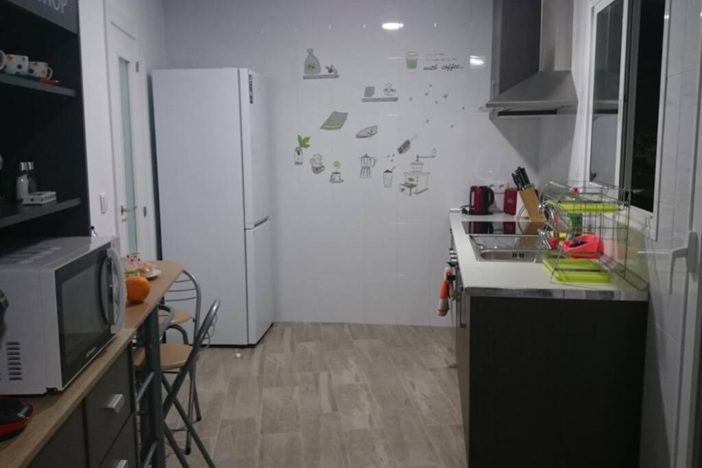 Espacioso Y Centrico Piso Con Zona Chill-Out Аликанте Екстериор снимка