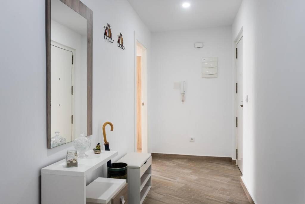 Espacioso Y Centrico Piso Con Zona Chill-Out Аликанте Екстериор снимка