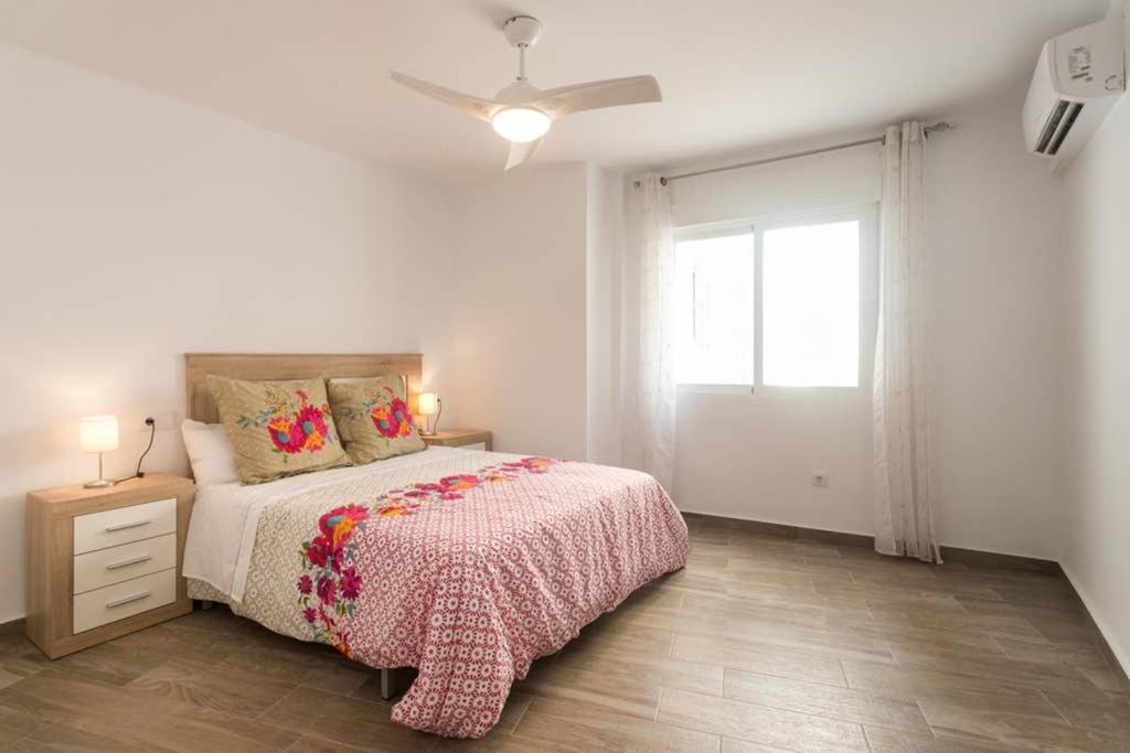 Espacioso Y Centrico Piso Con Zona Chill-Out Аликанте Екстериор снимка