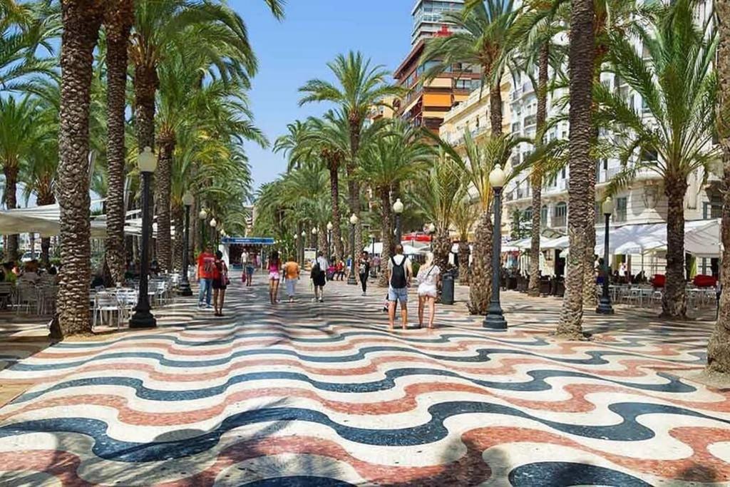 Espacioso Y Centrico Piso Con Zona Chill-Out Аликанте Екстериор снимка